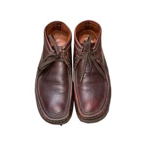 Clarks Wallabees Brown Leather Chukka Boots    Size: 9.5